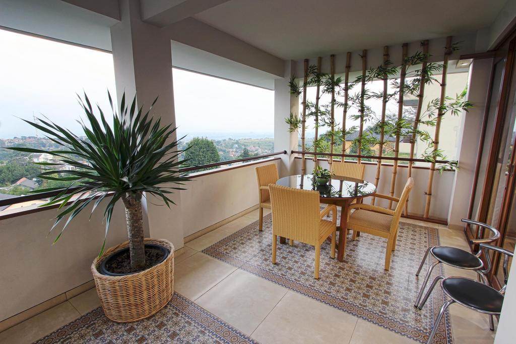Family Only Amazing City View Villa - De Reiz Firen Syariah Bandung Pokoj fotografie